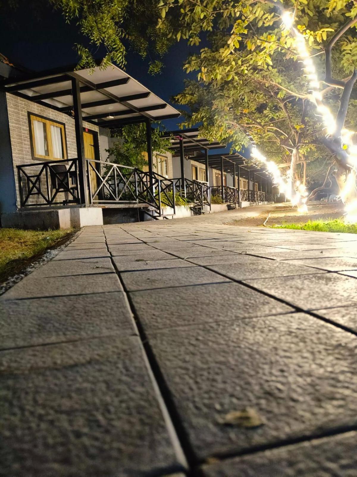 Agralam Cottages @Raghunandan Resort นาสิก ภายนอก รูปภาพ